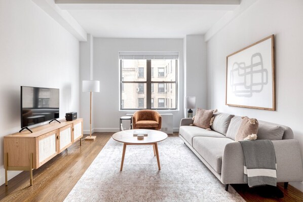 Télévision, chaîne hi-fi