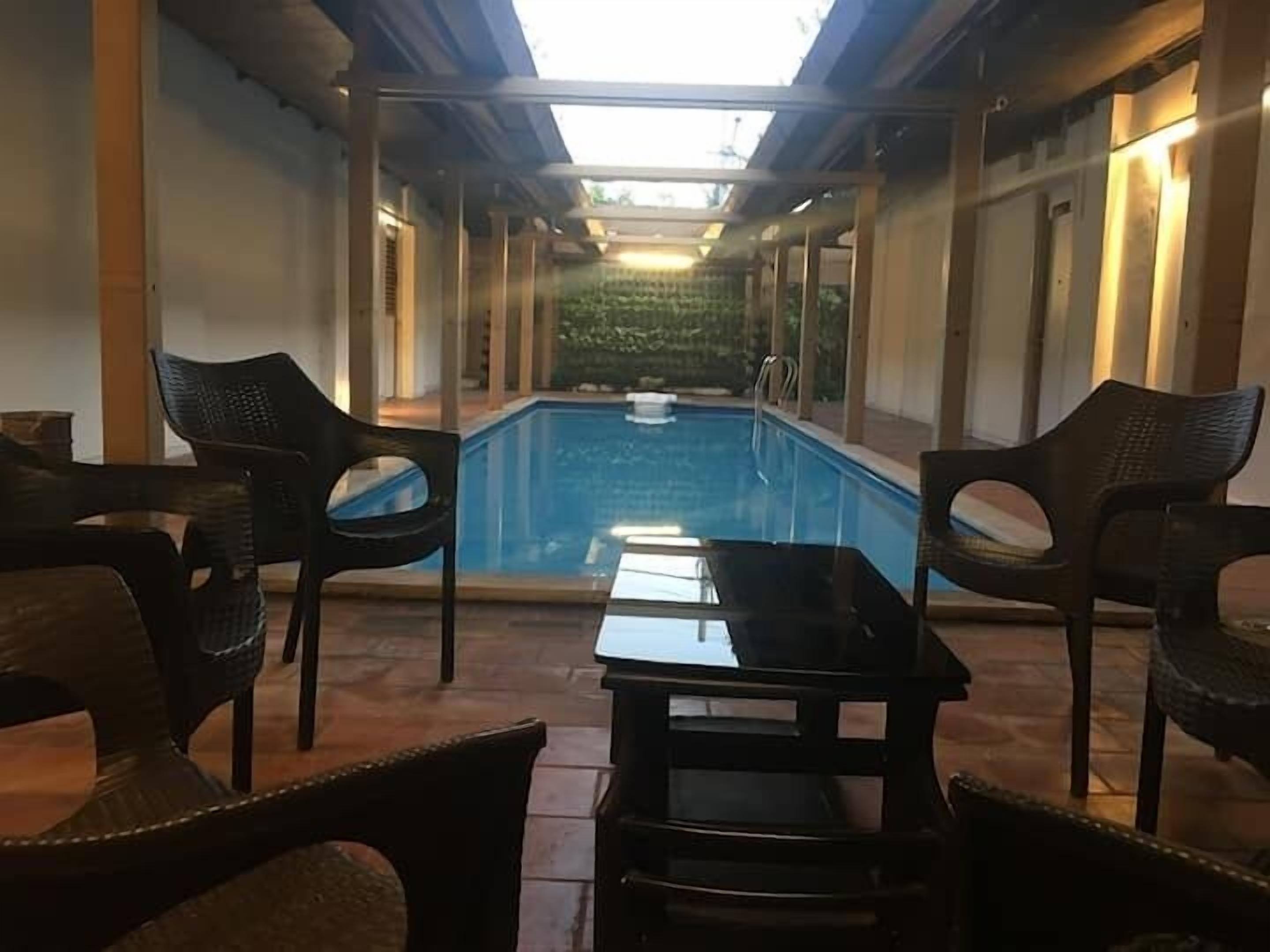 Piscine couverte