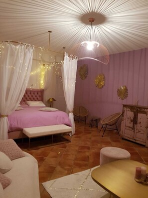 5 bedrooms, Internet, bed sheets