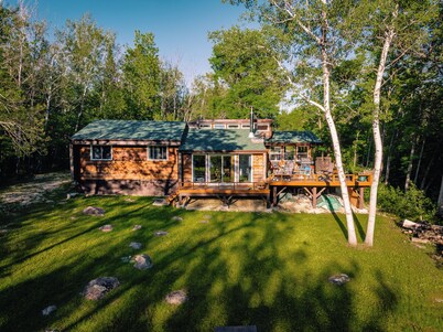 Lakeview cabin, 3 min walk to the beach!