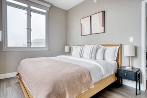 2 quartos, ferros/tábuas de passar roupa, Wi-Fi, roupa de cama