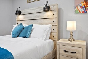 3 habitaciones, tabla de planchar con plancha, wifi y ropa de cama 