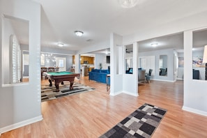 Spielezimmer