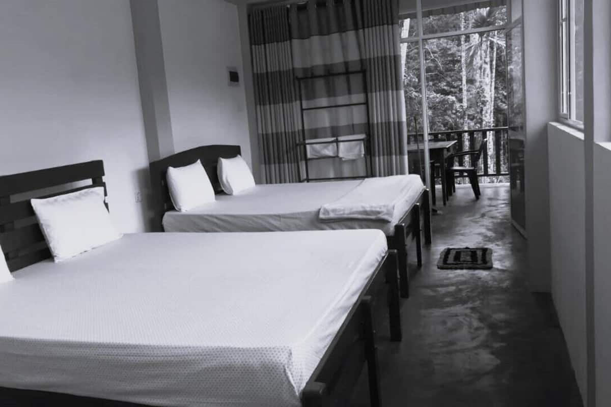 2 ห้องนอน, เตารีด/โต๊ะรีดผ้า