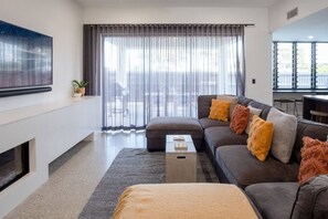 TV, fireplace, Netflix, streaming services