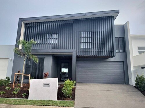 Brand New Luxurious Modern Beach House