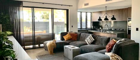 Fernseher, Kamin, Netflix, Streaming-Dienste