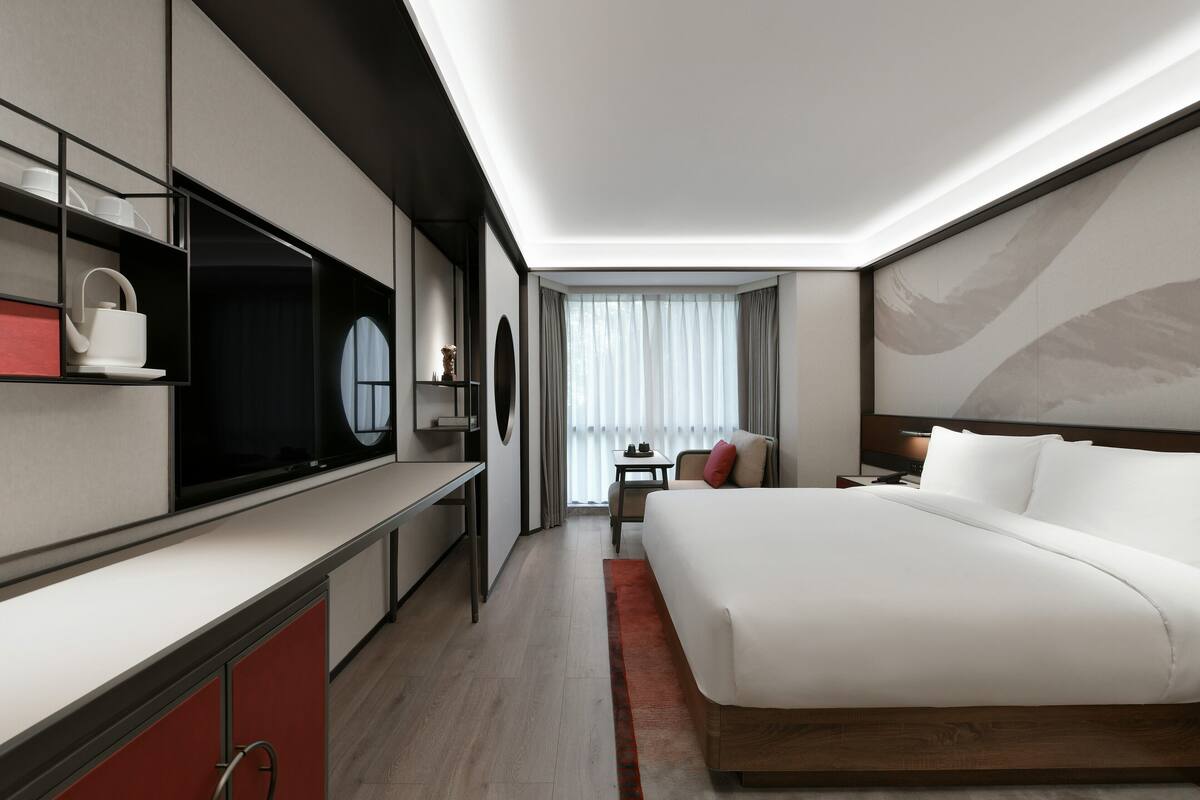 Superior Room | Premium bedding, down duvets, free minibar, laptop workspace