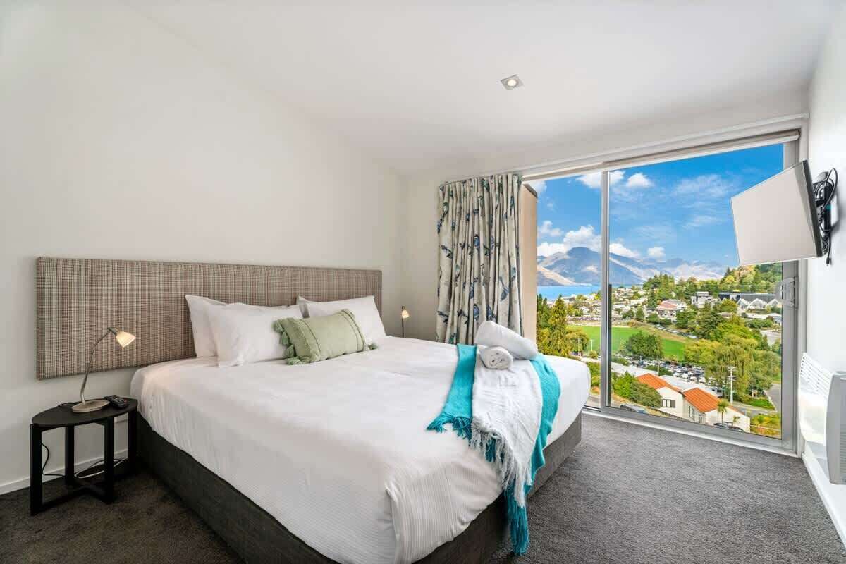 3 habitaciones, tabla de planchar con plancha y wifi gratis 