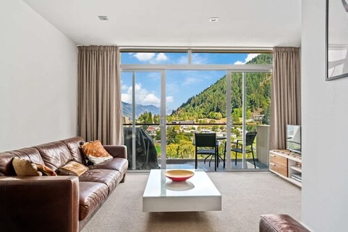 Diamond Destination ZQN 8 - Lake & Mountain Views