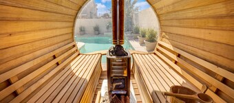AQUA ZEN HOUSE with POOL and SAUNA