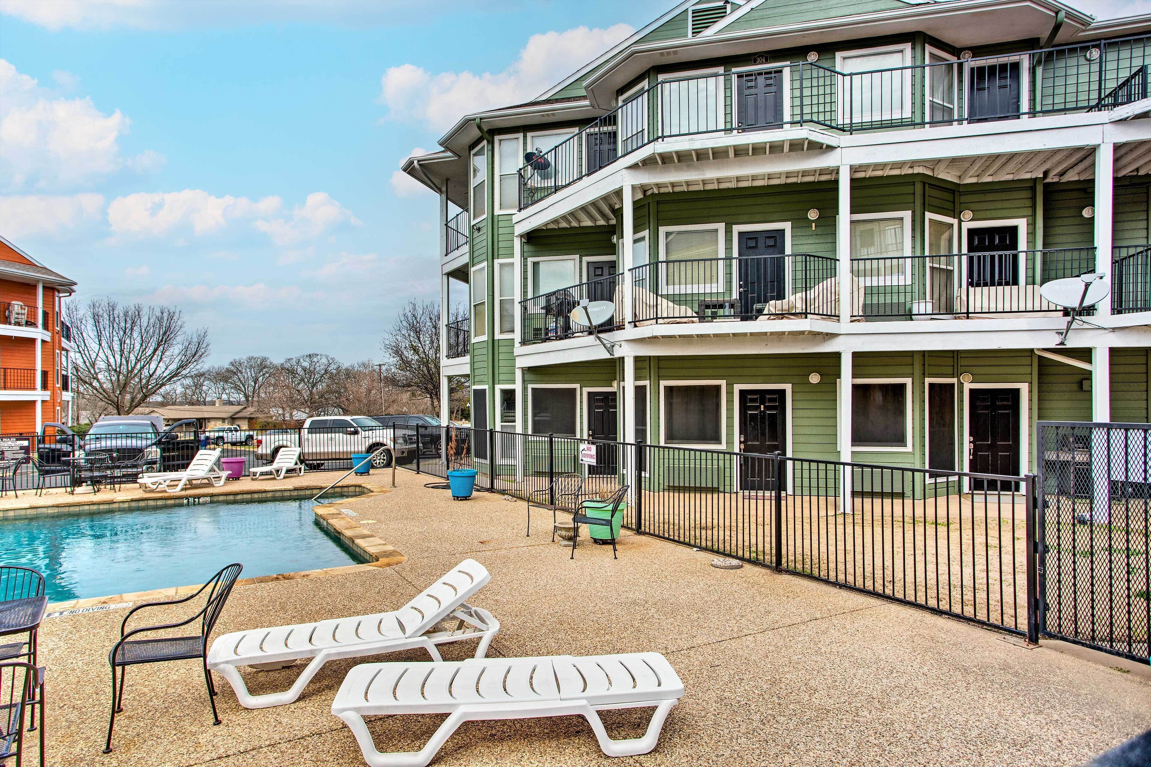 Texoma Lakefront in Tanglewood Golf Resort!, Pottsboro, TX Vacation