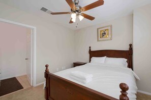 2 Schlafzimmer, Bügeleisen/Bügelbrett, kostenloses WLAN, Bettwäsche