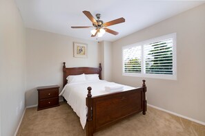 2 bedrooms, iron/ironing board, free WiFi, bed sheets