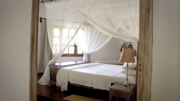 Luxury Villa | 4 bedrooms, blackout curtains, iron/ironing board, free WiFi - Simba Wakike Luxury Villa (Watamu)