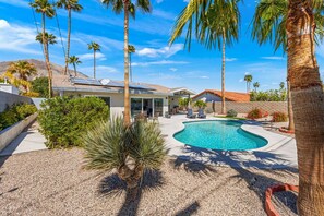 Unclassified image, 2 of 46, button - Sunny Retreat in South Palm Desert | Ideal Location | Extended Stays Welcome (Palm Desert)