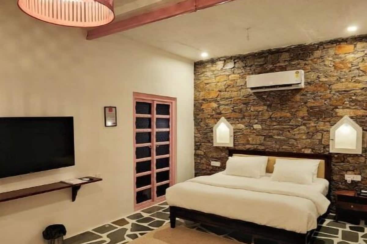 Luxury Cottage | 1 bedroom, iron/ironing board, free WiFi