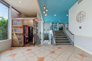 Lobby - Miami Suites Hotel (Toledo)