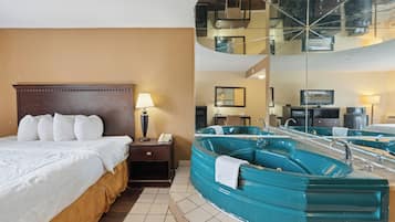 Exclusive Room, 1 King Bed | Iron/ironing board, free WiFi, bed sheets