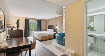 Miami Suites Hotel