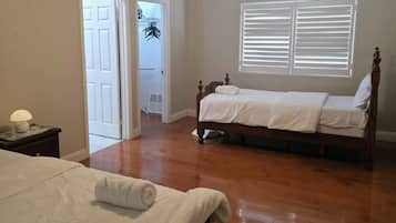 2 Schlafzimmer, Bügeleisen/Bügelbrett, kostenloses WLAN, Bettwäsche