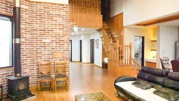 Family House, 3 Bedrooms | Living area