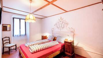 Appartamento Standard, 4 camere da letto, 2 bagni (Casa Merlot in Caslano for 4) | 4 camere