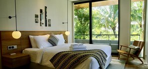 3 quartos, cofres nos quartos, individualmente decorados