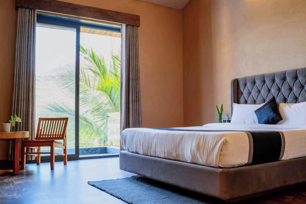 Superior Room | 1 bedroom, soundproofing, free WiFi, bed sheets