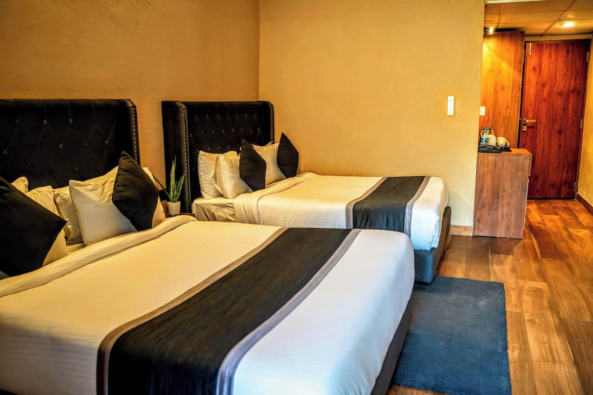 Family Room | 1 bedroom, soundproofing, free WiFi, bed sheets