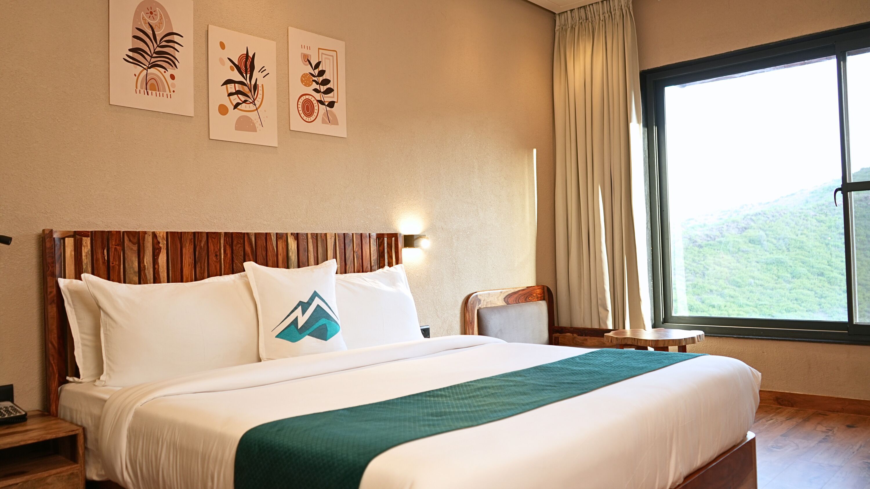 Superior Room | Soundproofing, free WiFi, bed sheets