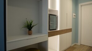 Egyptian cotton sheets, premium bedding, down duvets, memory-foam beds - Veranda Boutique Hotel (Vlorë)