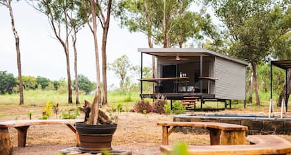 Spacious modern Bungalow Desert Rose: 10 minutes to Litchfield National Park