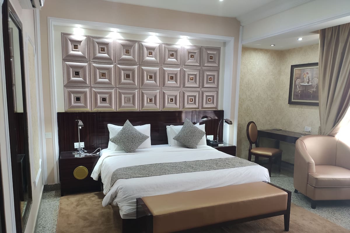 Deluxe Single Room | Desk, laptop workspace, free WiFi, bed sheets