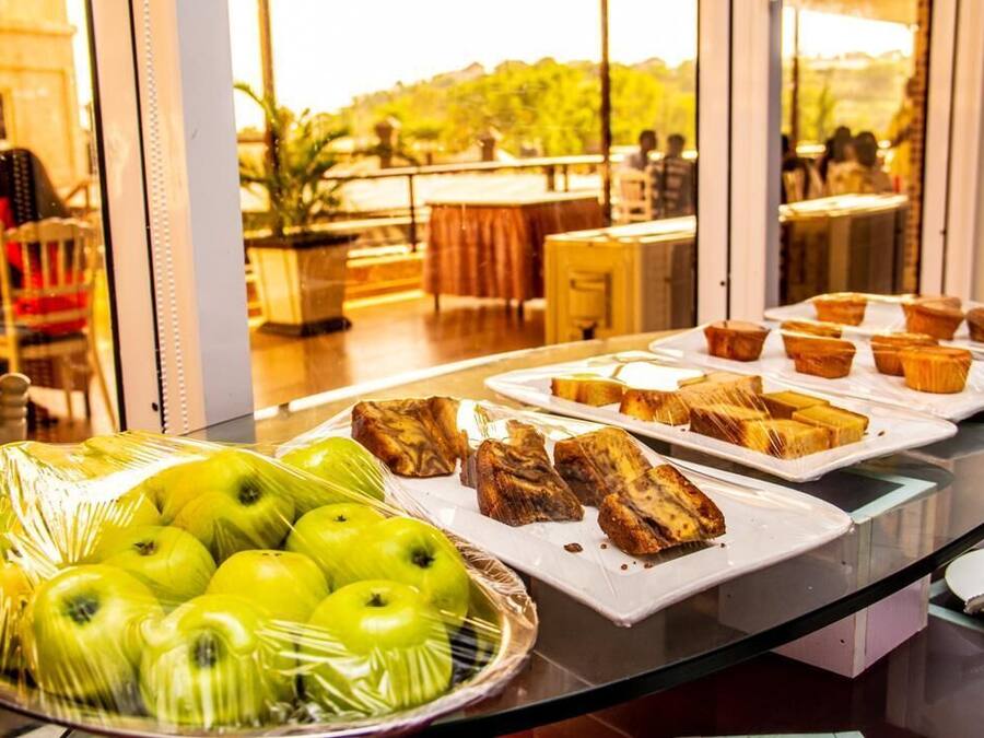 Free daily on-the-go breakfast