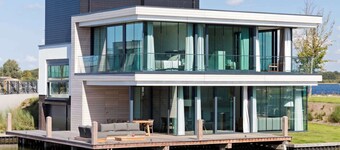 Waterfront holiday home in Arnemuiden