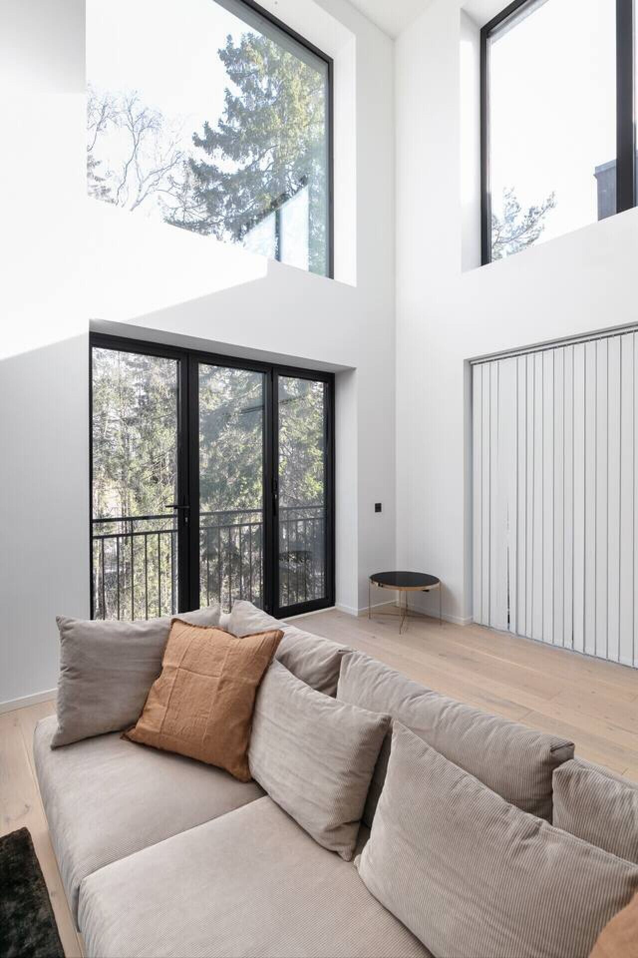 Smart-tv en een open haard