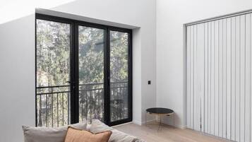 Smart-tv en een open haard