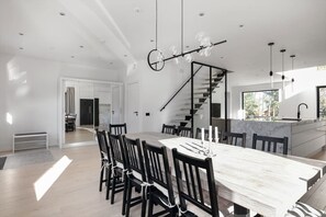 Dining - Stylish and spacious family home (Stockholms län)