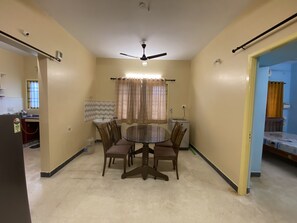 Dining - 3BHK flat in adyar near IT corridor (Chennai)