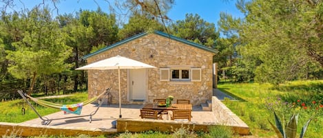 Familienhaus, Mehrere Schlafzimmer (Eco House Casa Grigia Zabodarski) | Speisen im Freien
