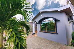 Exterior detail - "Tropical Paradise, Galapagos" (Puerto Baquerizo Moreno)