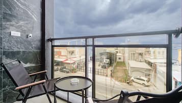 Family Suite with Balcony | Balcony