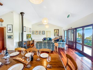 Fireplace - Midnight's Promise - Promise 2 - Vineyard accommodation with valley views (LOVEDALE)