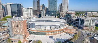 Mini Golf in Backyard, Near Uptown - 1.5 miles from OMB Brewery