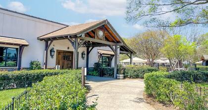 Mini Golf in Backyard, Near Uptown - 1.5 miles from OMB Brewery