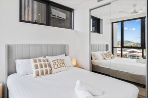 2 bedrooms, desk, iron/ironing board, travel cot