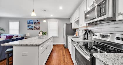 Mini Golf & Bocce Court w/ Outdoor BBQ - less than 1 mile from Camp North End