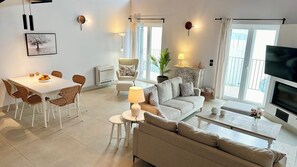 Smart TV - Magnificent villa in a spectacular setting (Corfu)