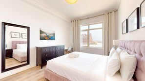 1 bedroom, desk, iron/ironing board, free WiFi